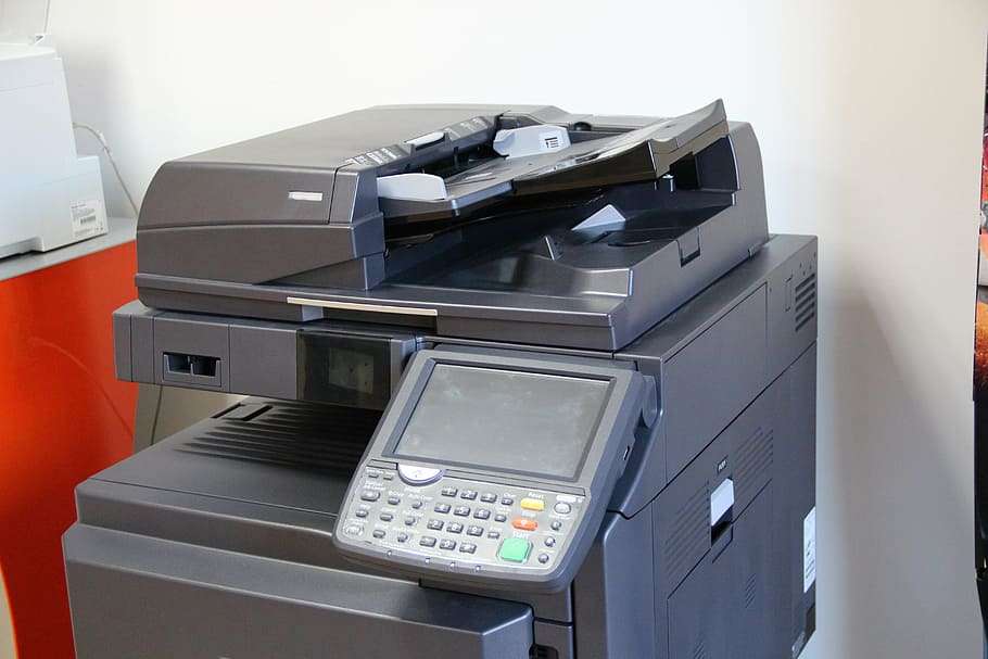 製版が行われる「印刷機」と「コピー機」との違いとは
